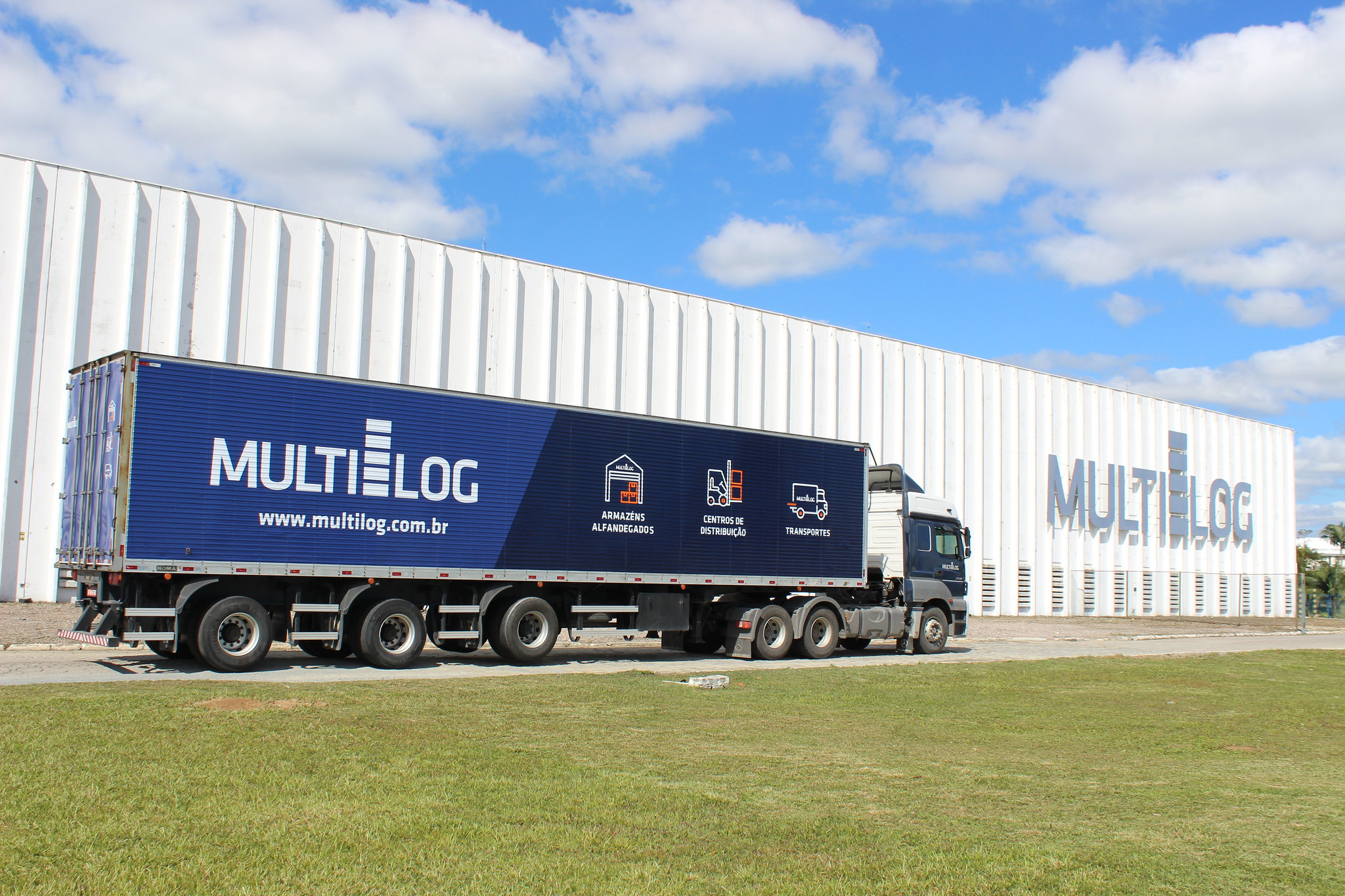 Empregos Multilog